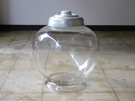 ふるいガラスの菓子瓶・地球瓶 HK-a-03253【送料無料】 / 道具屋ホリデイズ